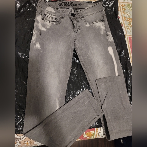 🔴2/$15 - GUESS jeans womens - Picture 2 of 4
